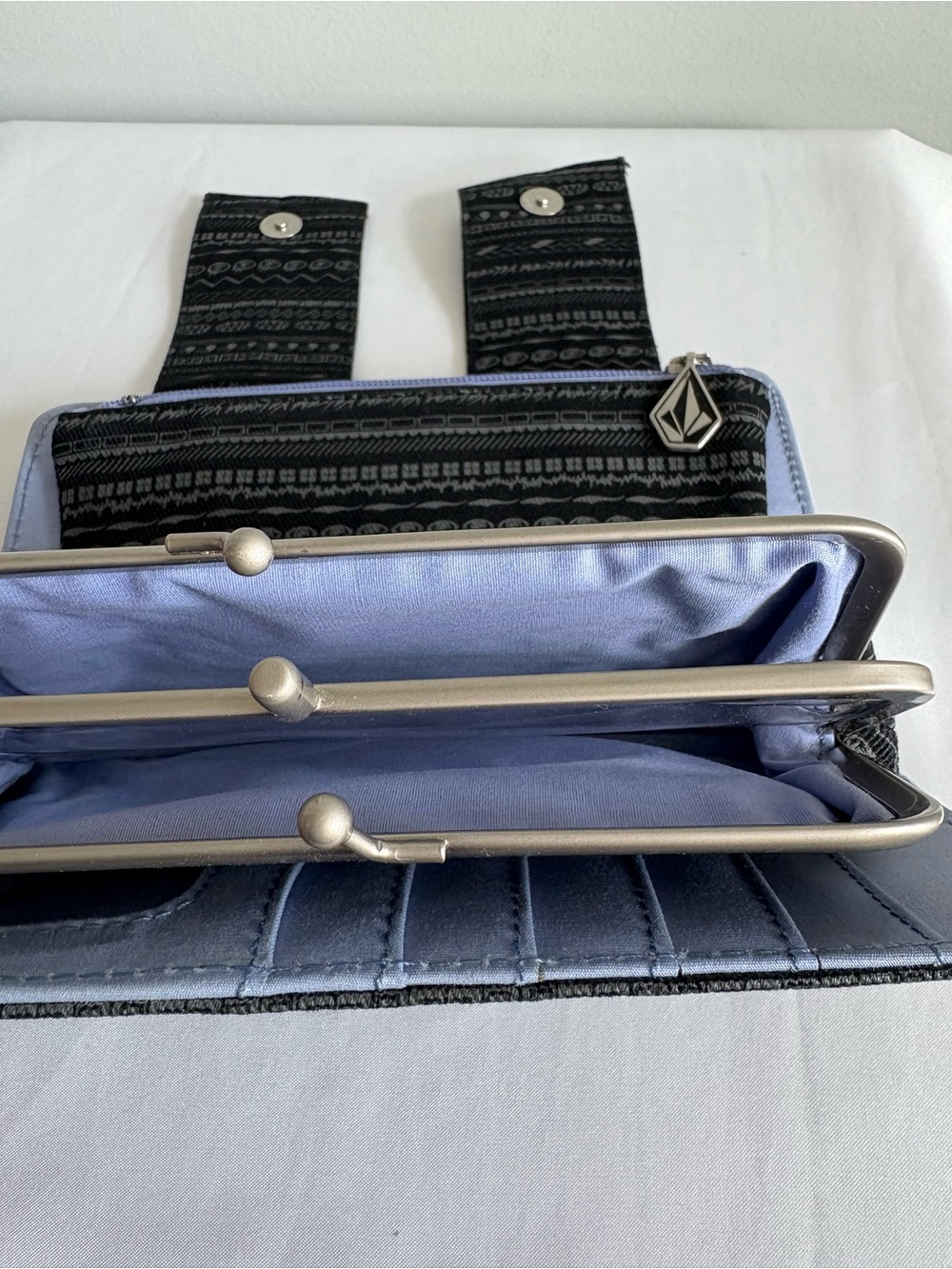 Volcom Patterned Wallet / Clutch - Picture 3 of 8
